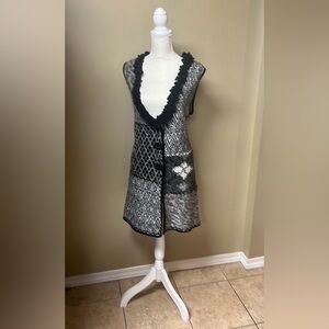 Curio Sleeveless Long Snap Front Sweater Cardigan